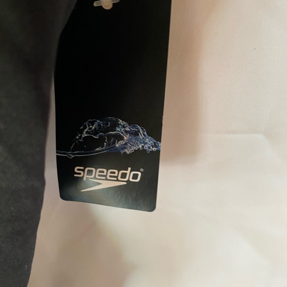 ￼Speedo Endurance - Picture 2 of 6